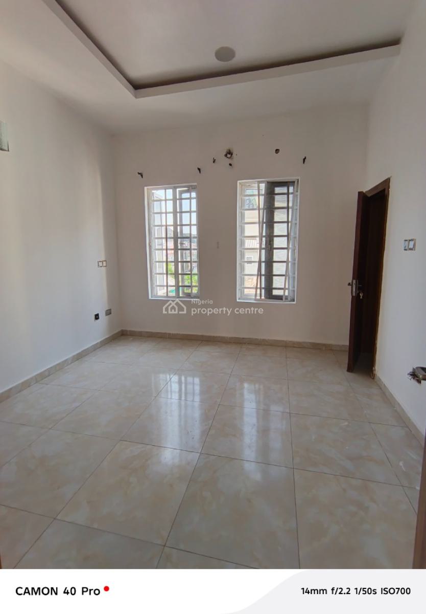 Clean Two Bed Flat in Lekki Right, By Maruwa Bus Stop, Lekki Phase 1, Lekki, Lagos, Flat / Apartment for Rent