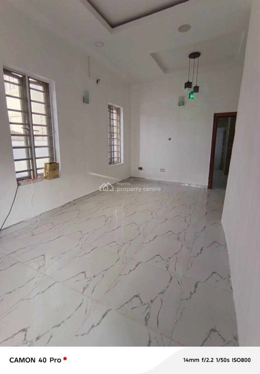 Clean Two Bed Flat in Lekki Right, By Maruwa Bus Stop, Lekki Phase 1, Lekki, Lagos, Flat / Apartment for Rent