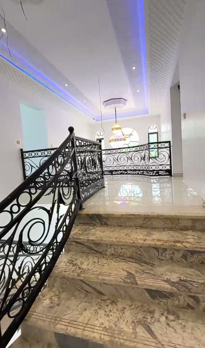 Luxury 6 Bedroom Mansion with 2 Rooms Bq, Guzape District, Abuja, Detached Duplex for Sale