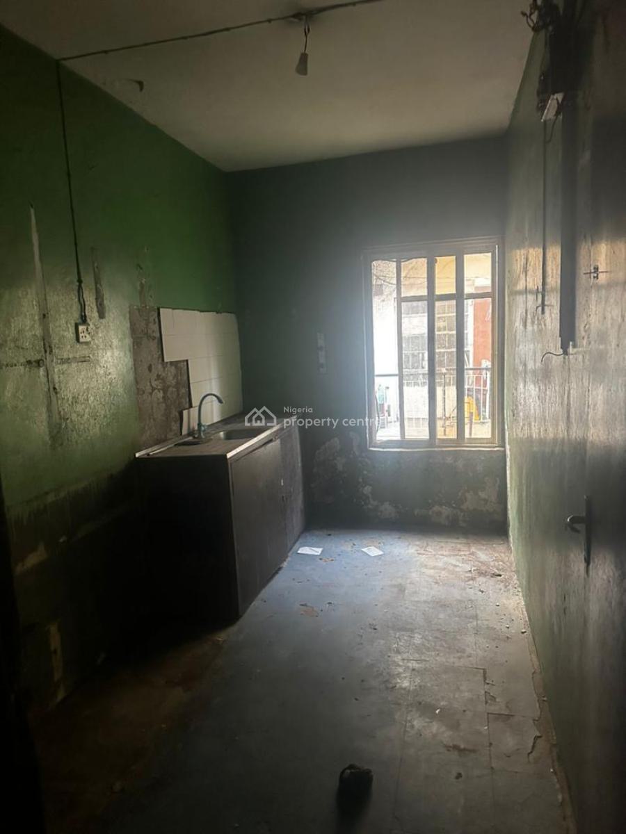 Strong Well Maintained 6 Units of 2 Bedroom Apartment, Ire Akari, Isolo, Lagos, Block of Flats for Sale