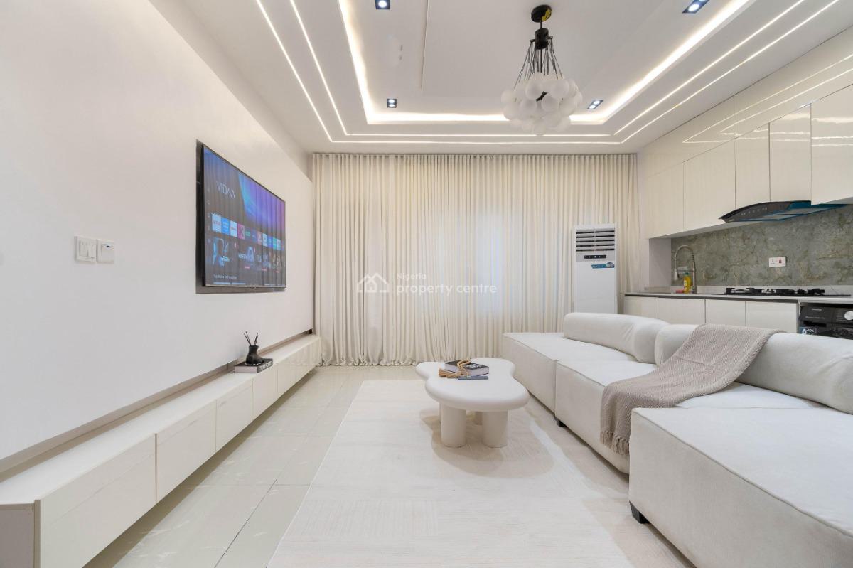 Luxury 1bedroom with Ps5 & Balcony, Mijl Ikate, Ikate, Lekki, Lagos, Flat / Apartment Short Let