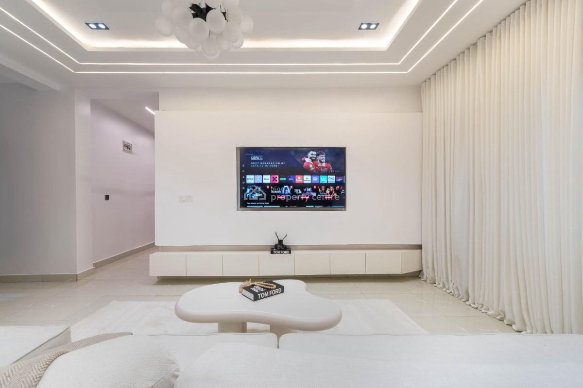 Luxury 1bedroom with Ps5 & Balcony, Mijl Ikate, Ikate, Lekki, Lagos, Flat / Apartment Short Let