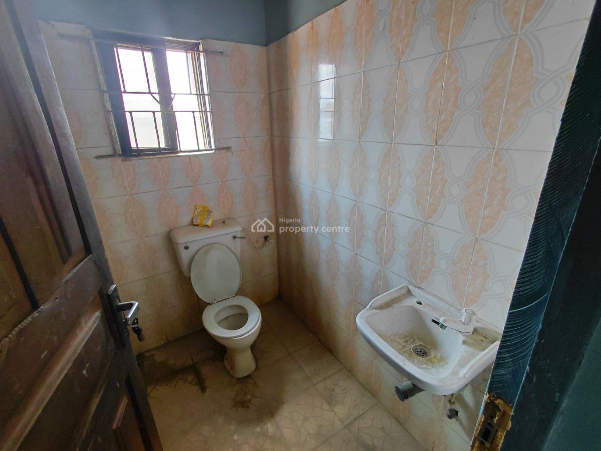 Modern 3bedroom Flat in a Descent Area, Oduntan, Kosofe, Lagos, Flat / Apartment for Rent