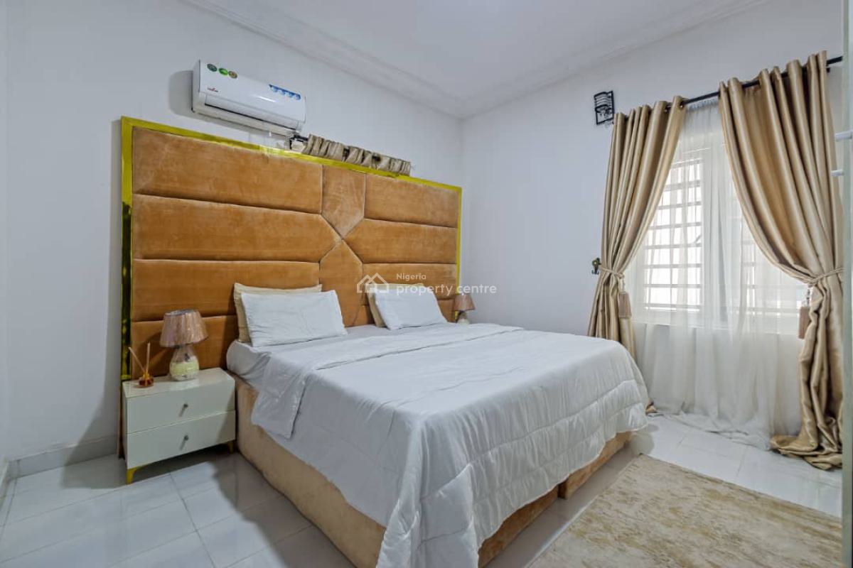 Luxury 1bedroom with Clean Water, Abraham Adesanya, Ajah, Lagos, Flat / Apartment Short Let