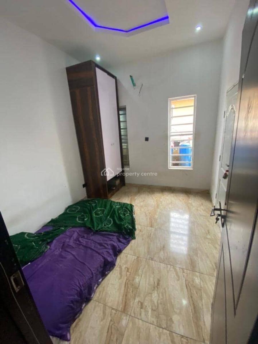 Clean Room Available in a Shared Apartment, Thomas Estate, Ajah, Lagos, Self Contain (single Rooms) for Rent