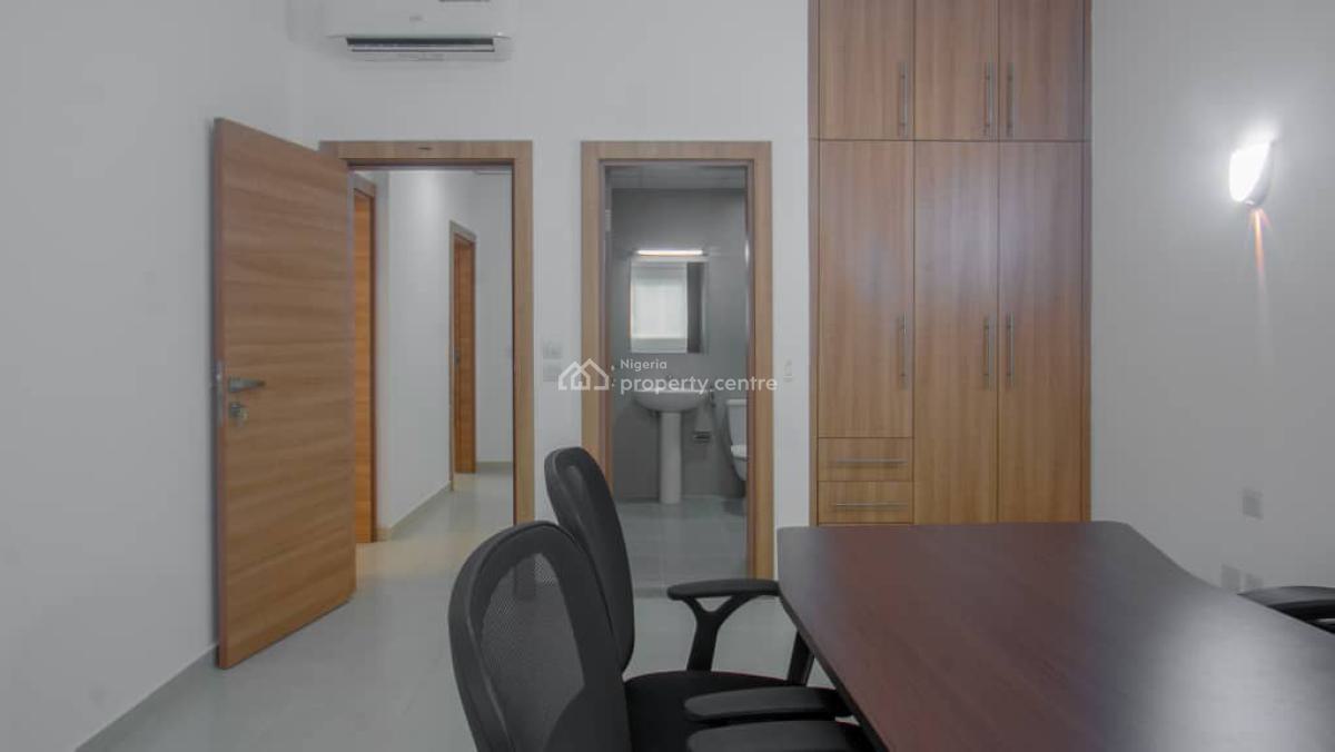 Fully Furnished 3 Bedrooms Flat, Guzape, Guzape District, Abuja, Flat / Apartment for Rent