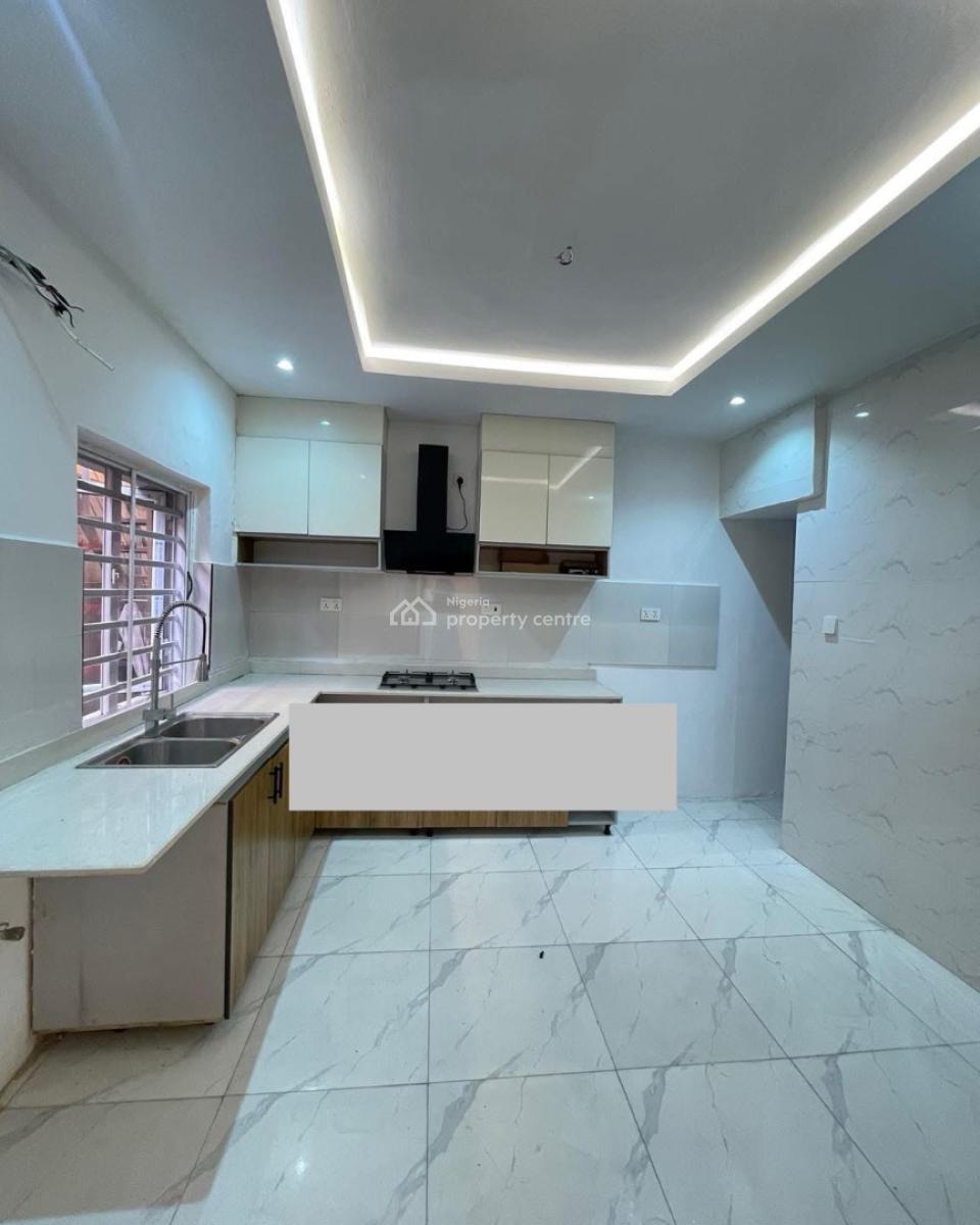 a Luxury Spacious 4 Bedroom Terrace Duplex in a Prime Location, Lekki Phase 1, Lekki, Lagos, Terraced Duplex for Rent