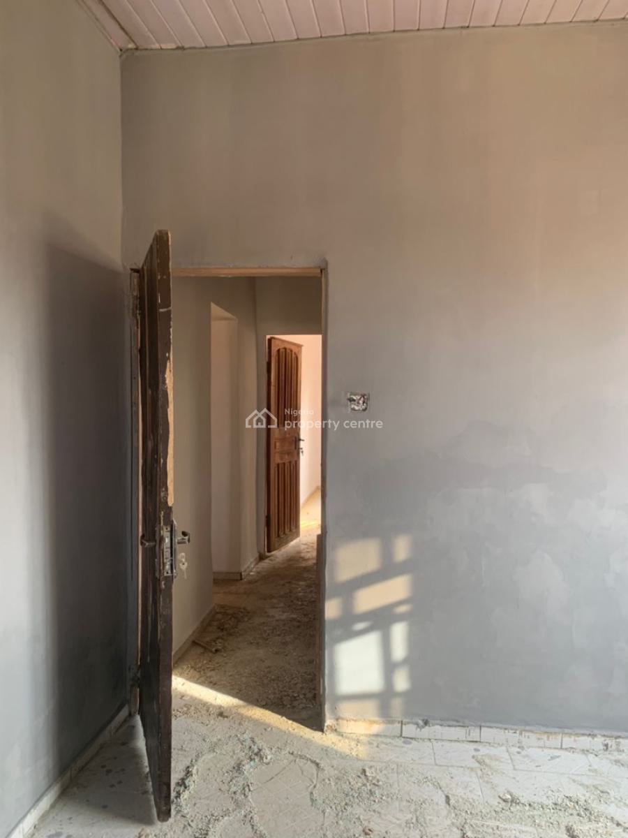 Renovated 2 Bedroom Flat  Mpape, Berger Quarry, Mpape, Mpape, Abuja, Flat / Apartment for Rent