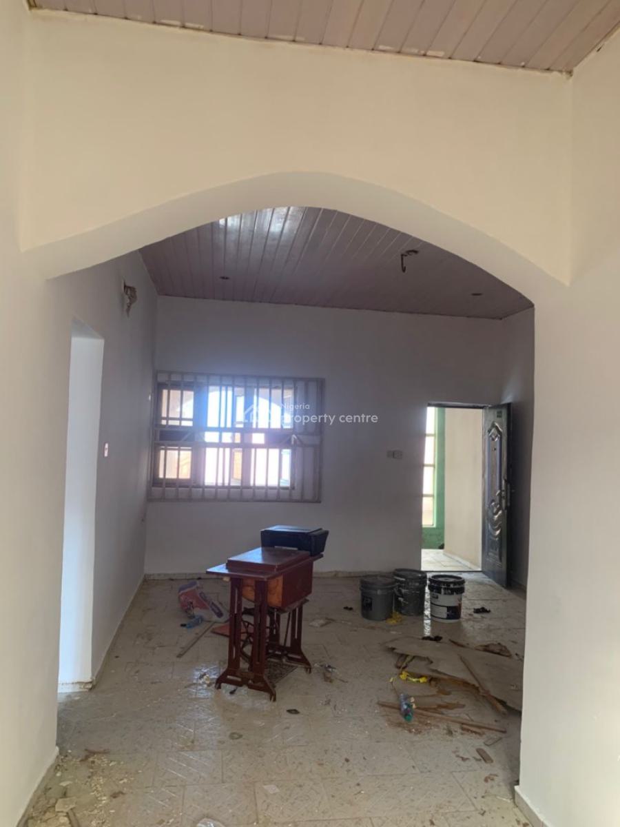 Renovated 2 Bedroom Flat  Mpape, Berger Quarry, Mpape, Mpape, Abuja, Flat / Apartment for Rent