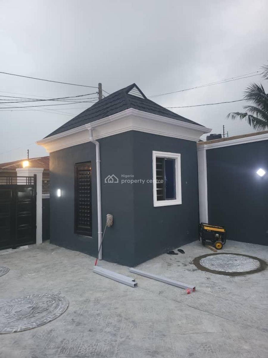 Newly Built 3 Bedrooms Bungalow Home + Bq & Security Post on 500 Sqm, Olofa Royal Estate, Elebu Off Akala Expressway, Ibadan, Oyo, Detached Bungalow for Sale