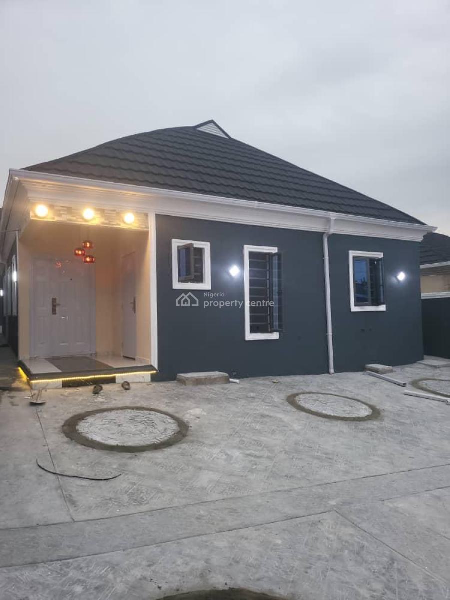 Newly Built 3 Bedrooms Bungalow Home + Bq & Security Post on 500 Sqm, Olofa Royal Estate, Elebu Off Akala Expressway, Ibadan, Oyo, Detached Bungalow for Sale