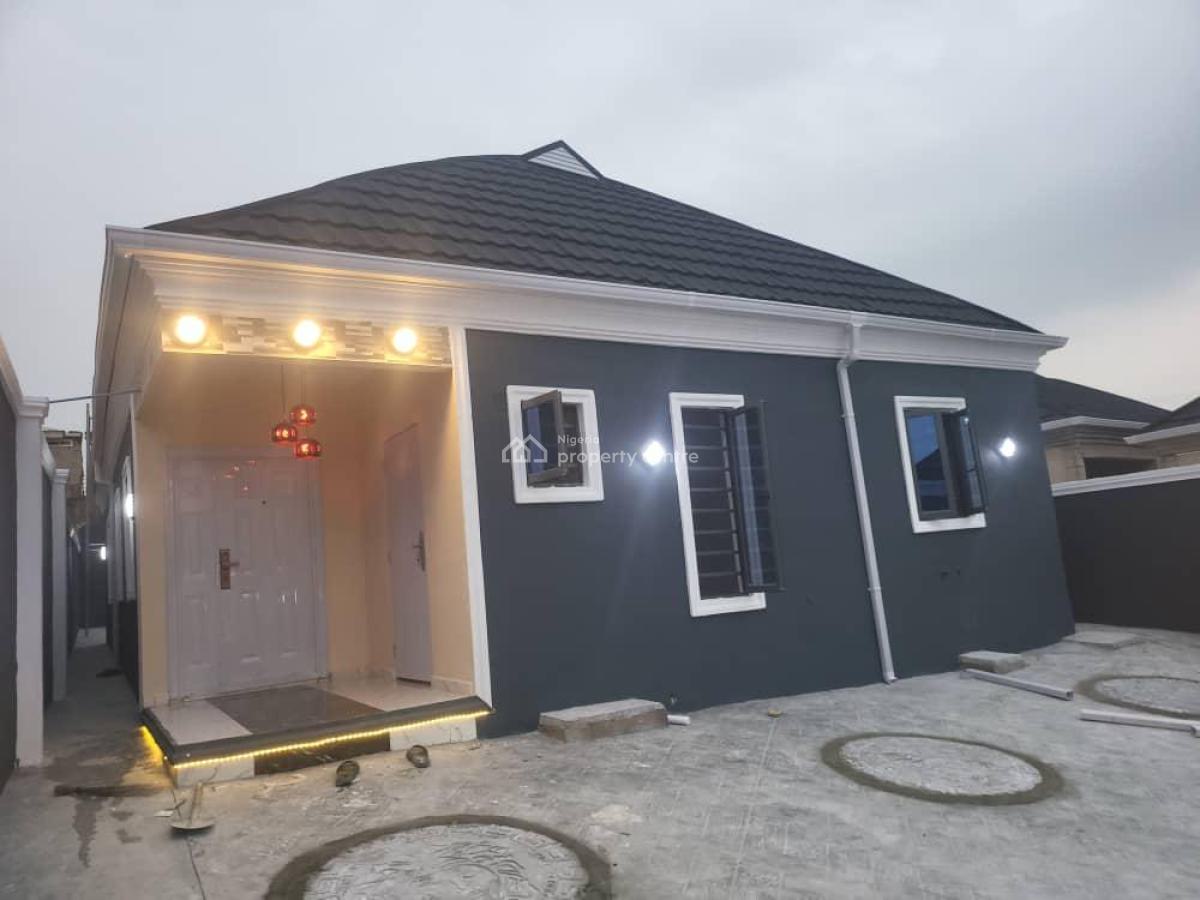 Newly Built 3 Bedrooms Bungalow Home + Bq & Security Post on 500 Sqm, Olofa Royal Estate, Elebu Off Akala Expressway, Ibadan, Oyo, Detached Bungalow for Sale