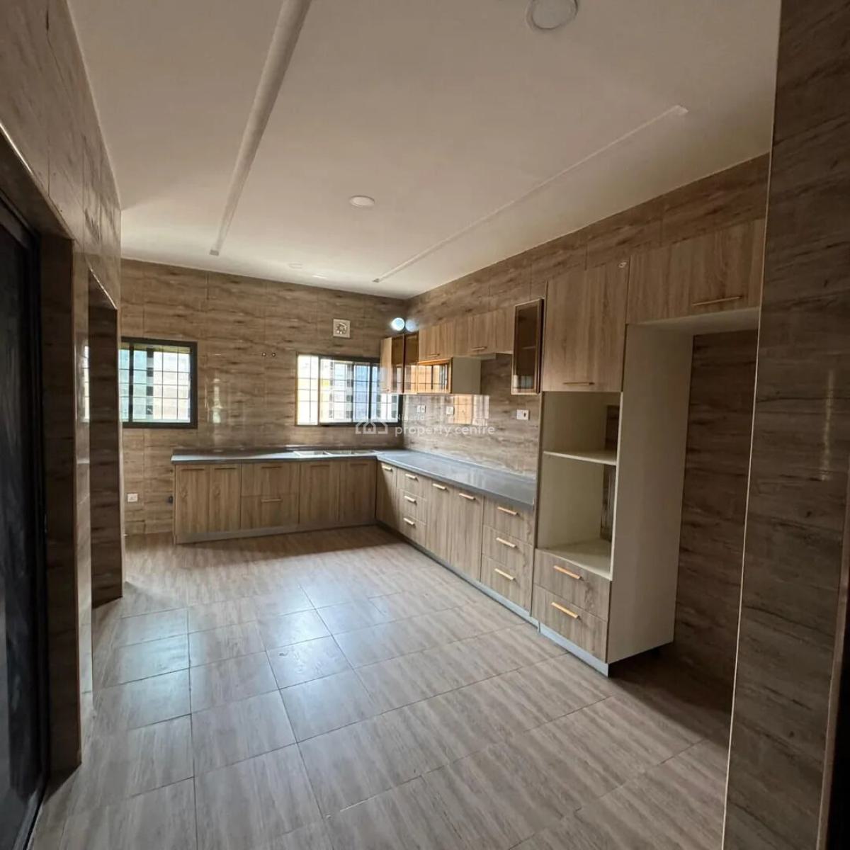 Newly Built & Exquisitely Finished 5-unit 4-bedroom Terrace Building, Guzape District, Abuja, Terraced Duplex for Rent