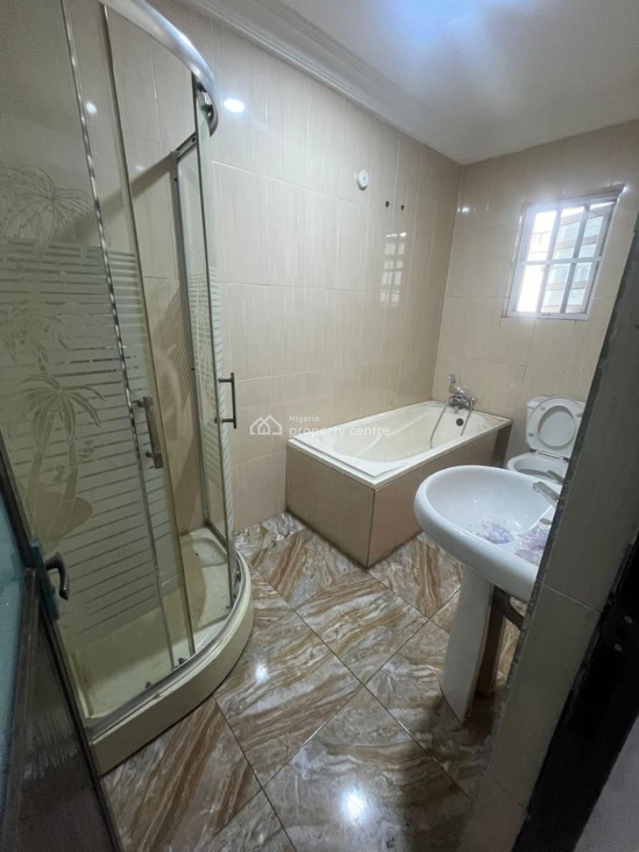Master Bedroom Shared Apartment, Mobil Road, Ilaje, Ajah, Lagos, House for Rent