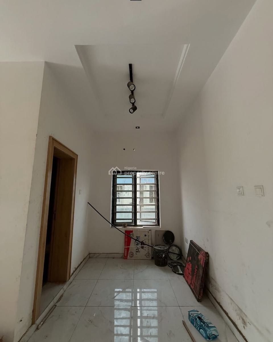 Bedroom Semi Detached Duplex Wt  1 Room Service Quarters, Gold Town Estate Rumuodomaya Port Harcourt, Port Harcourt, Rivers, Semi-detached Duplex for Sale