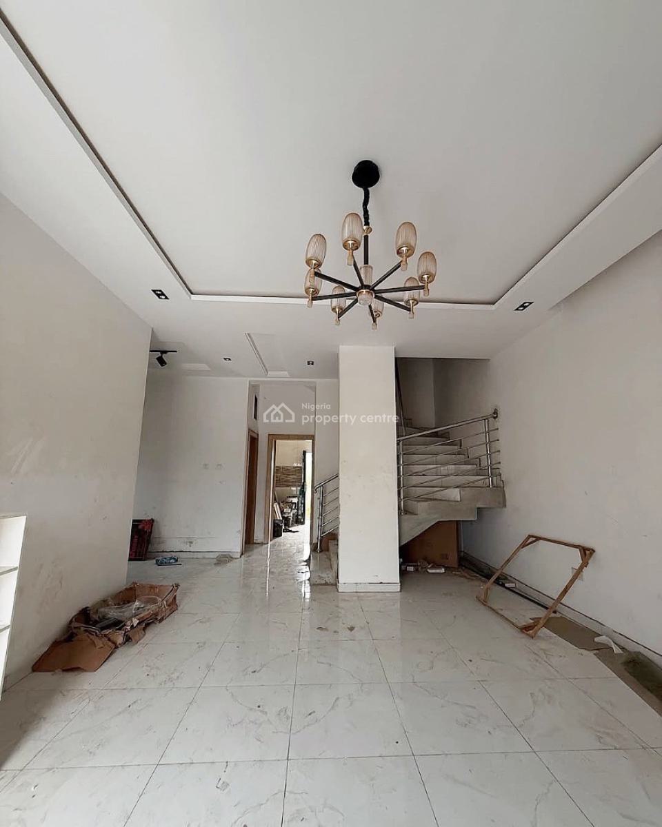 Bedroom Semi Detached Duplex Wt  1 Room Service Quarters, Gold Town Estate Rumuodomaya Port Harcourt, Port Harcourt, Rivers, Semi-detached Duplex for Sale