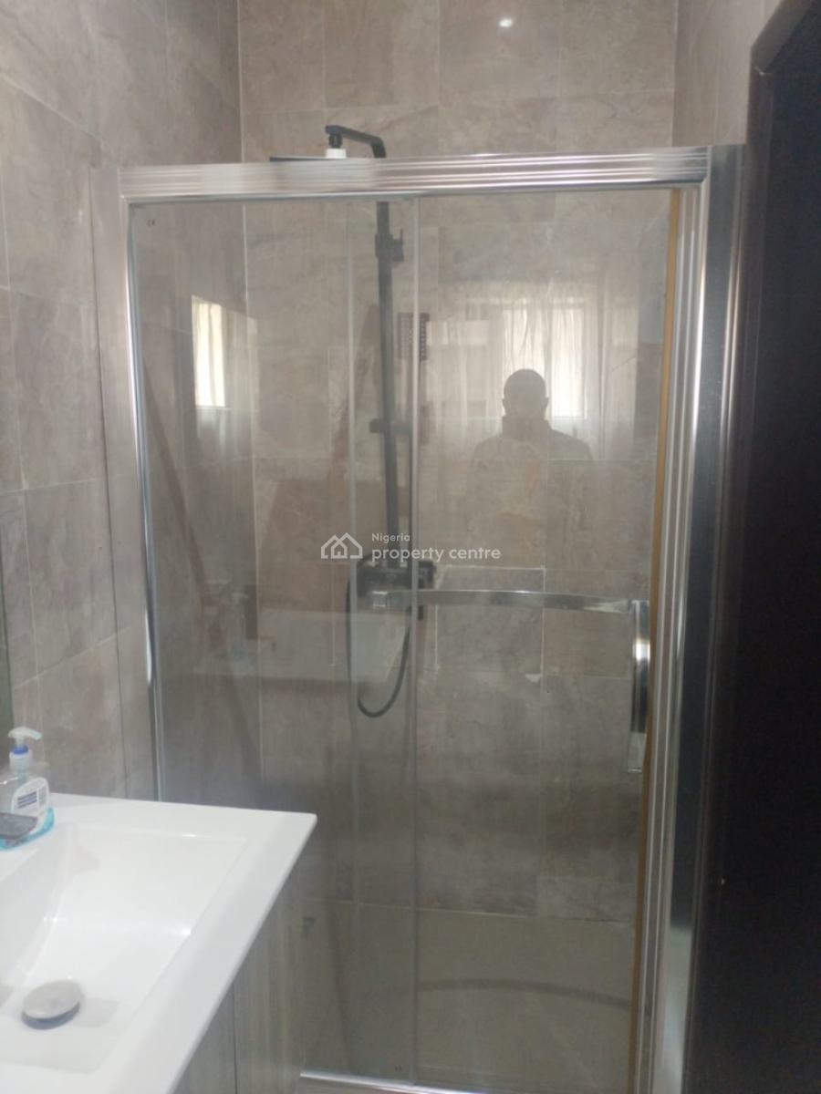 Luxury 3 Bedroom Flat Located at Banana Island Road, Banana Island Road , in a Secured Estate. You Can Inspect  ., Ikoyi, Lagos, Terraced Duplex for Rent