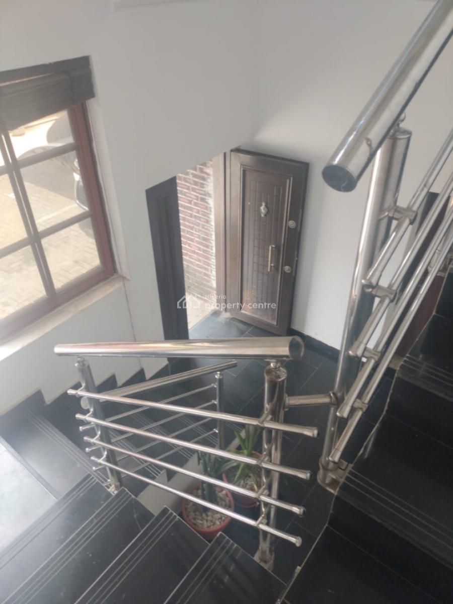 Luxury 3 Bedroom Flat Located at Banana Island Road, Banana Island Road , in a Secured Estate. You Can Inspect  ., Ikoyi, Lagos, Terraced Duplex for Rent