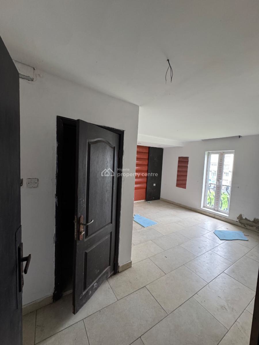 Self Contain, Chevy View Estate, Lekki Expressway, Lekki, Lagos, Self Contain (single Rooms) for Rent