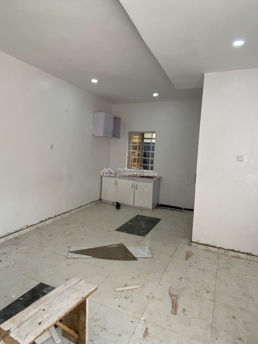 Luxury Serviced Spacious Studio, Chevron Lekki Lagos , in a Secured Estate, Lekki, Lagos, Self Contain (single Rooms) for Rent