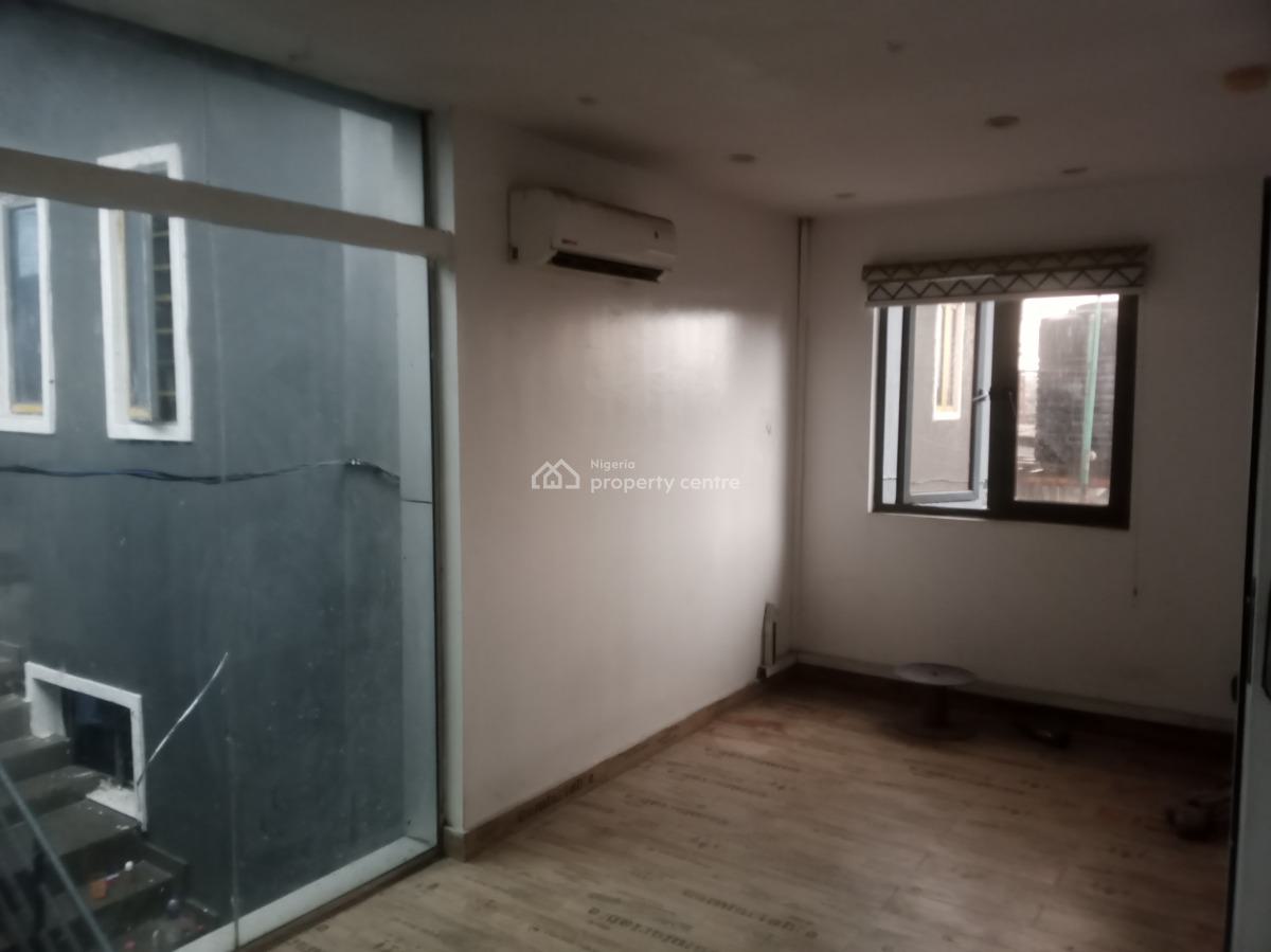 Shop with Office Room + Toilet in a Busy Area Good for Eateries, Off Majek Abijo, Lekki Expressway, Lekki, Lagos, Shop for Rent