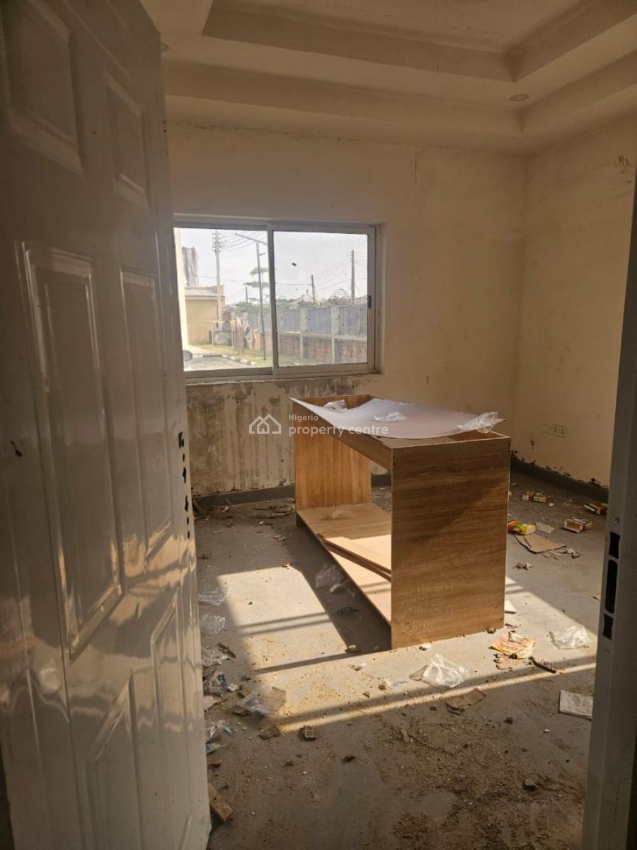 2bedroom .... More Pics Available, Abraham Adesanya Estate, Ajah, Lagos, Flat / Apartment for Rent