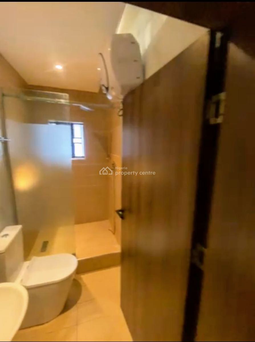 Stunning 1-bedroom Mini Flat, Lekki Phase 1, Lekki, Lagos, Mini Flat (room and Parlour) for Rent