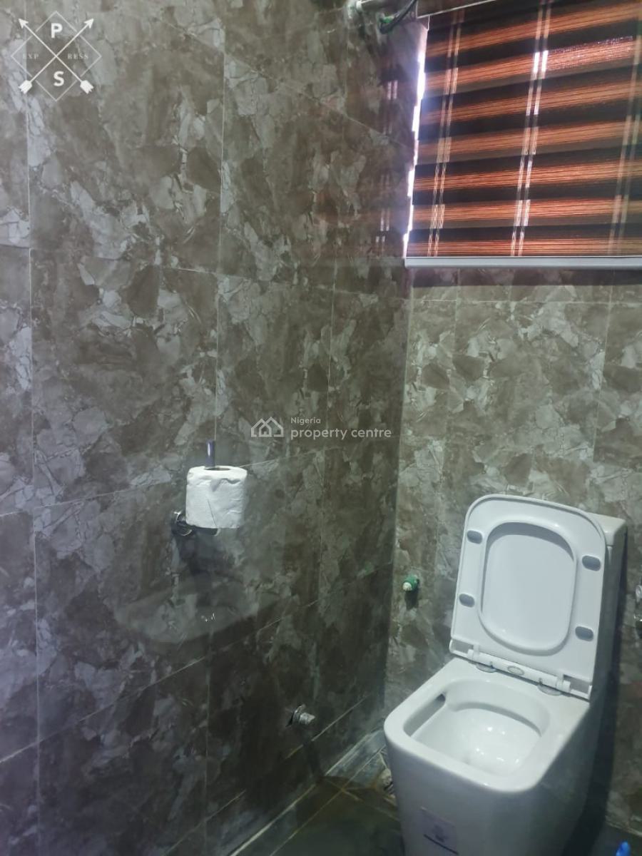 Commercial Standard 11rooms  Hotel in a Good Location, By Chevron, Lekki, Lagos, Hotel / Guest House for Sale