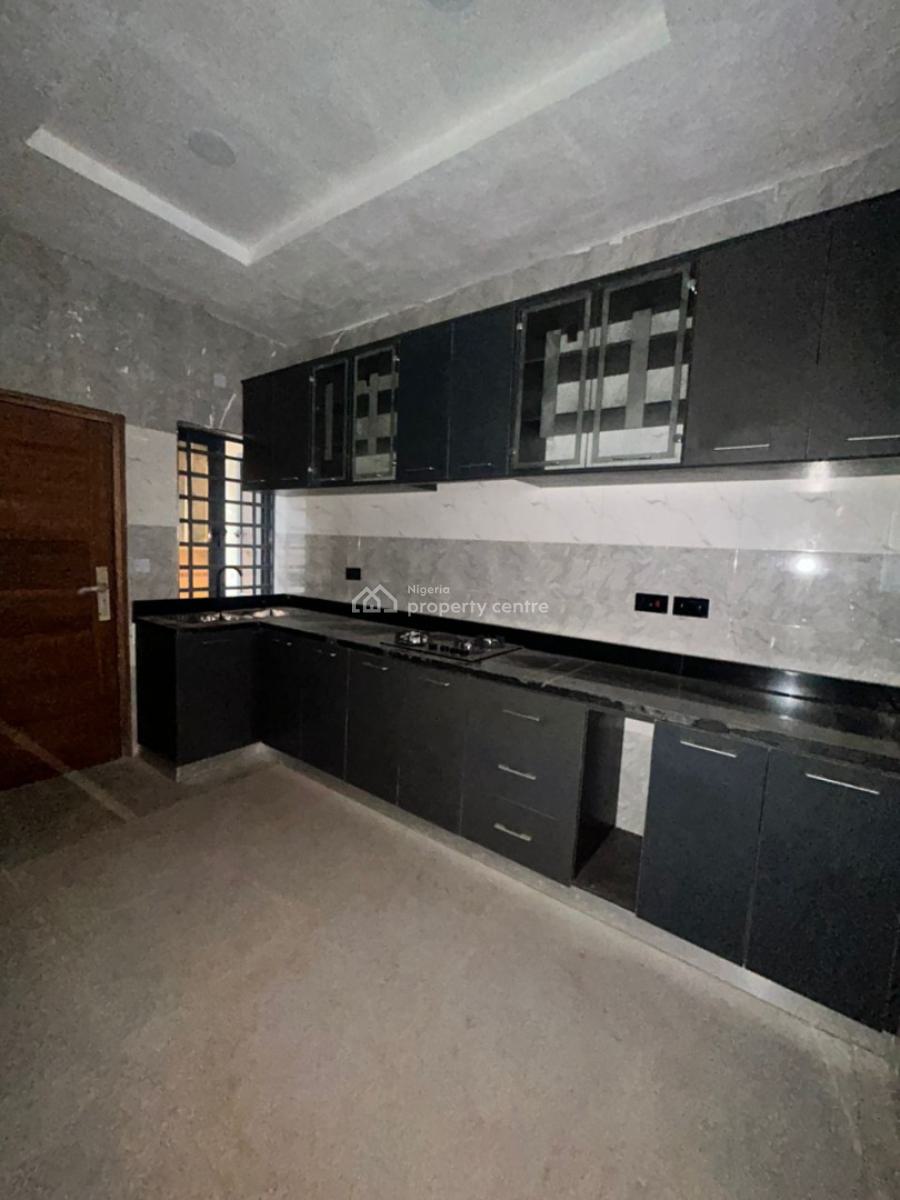 2bedroom  Up Flat 4.2m  Ground Floor 4m   Inside Greenwich Gardens, Kosofe, Lagos, Flat / Apartment for Rent