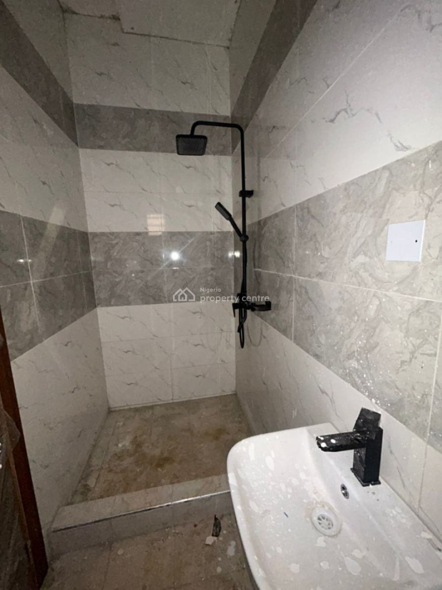 2bedroom  Up Flat 4.2m  Ground Floor 4m   Inside Greenwich Gardens, Kosofe, Lagos, Flat / Apartment for Rent