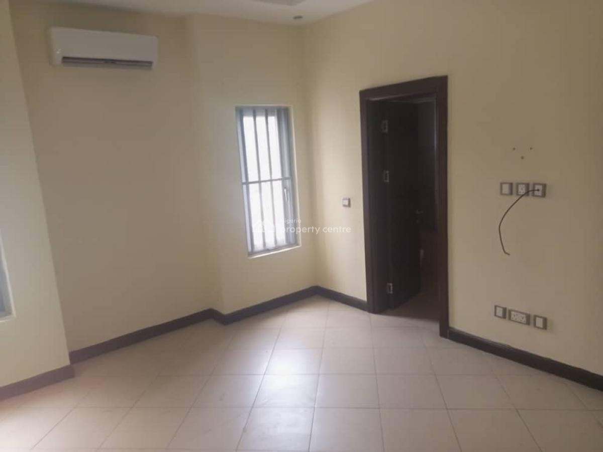 Well-built 4br + 1rsq Terraced Townhouse, Off Udi Street, Osborne, Ikoyi, Lagos, House for Rent
