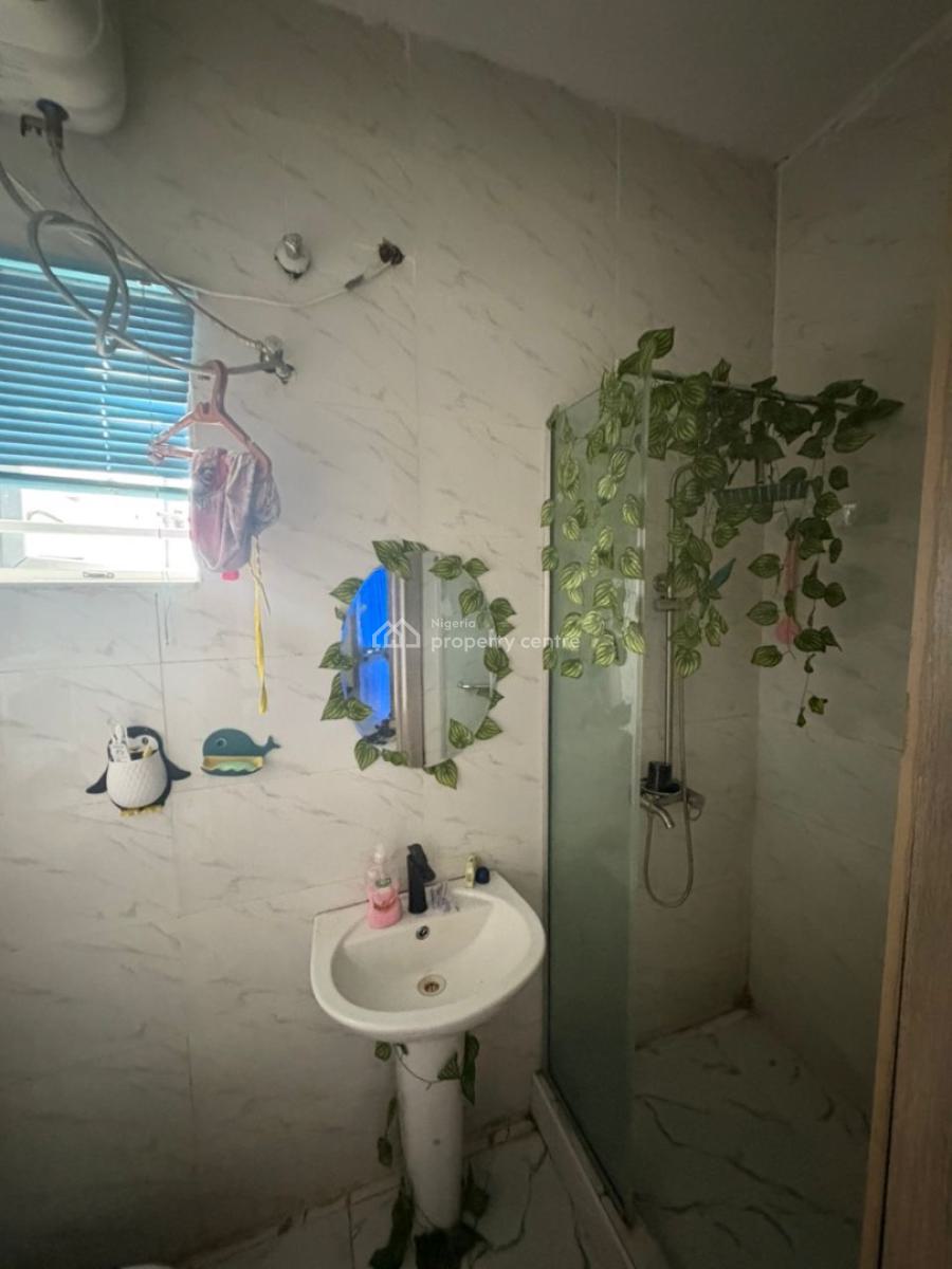 Clean and Spacious Room with 24 Hrs in a Shared Apartment, Orchid Road, Lekki, Lagos, Self Contain (single Rooms) for Rent