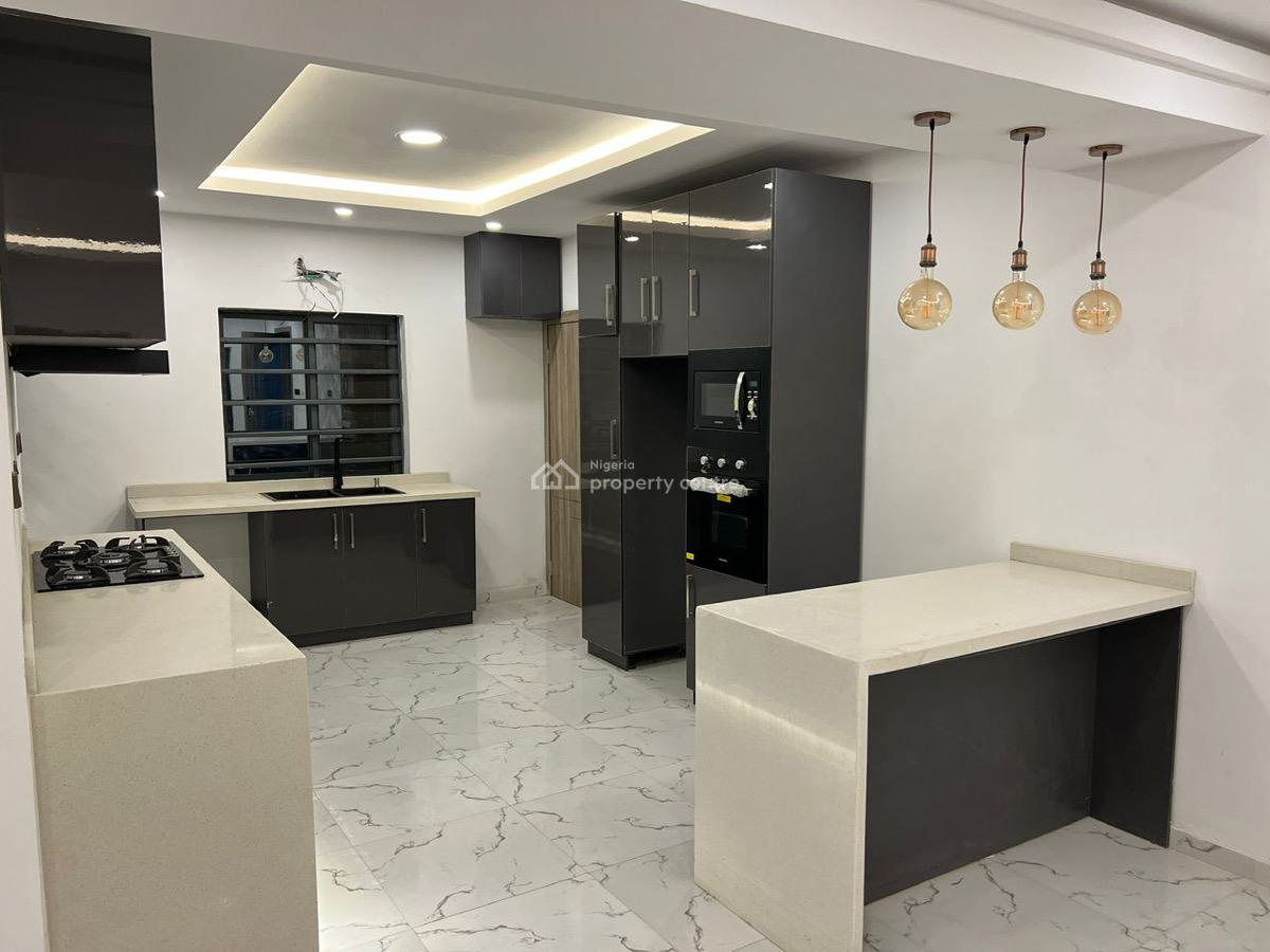 Luxury 3 Bedroom Apartment, Ilasan, Lekki, Lagos, Flat / Apartment for Sale
