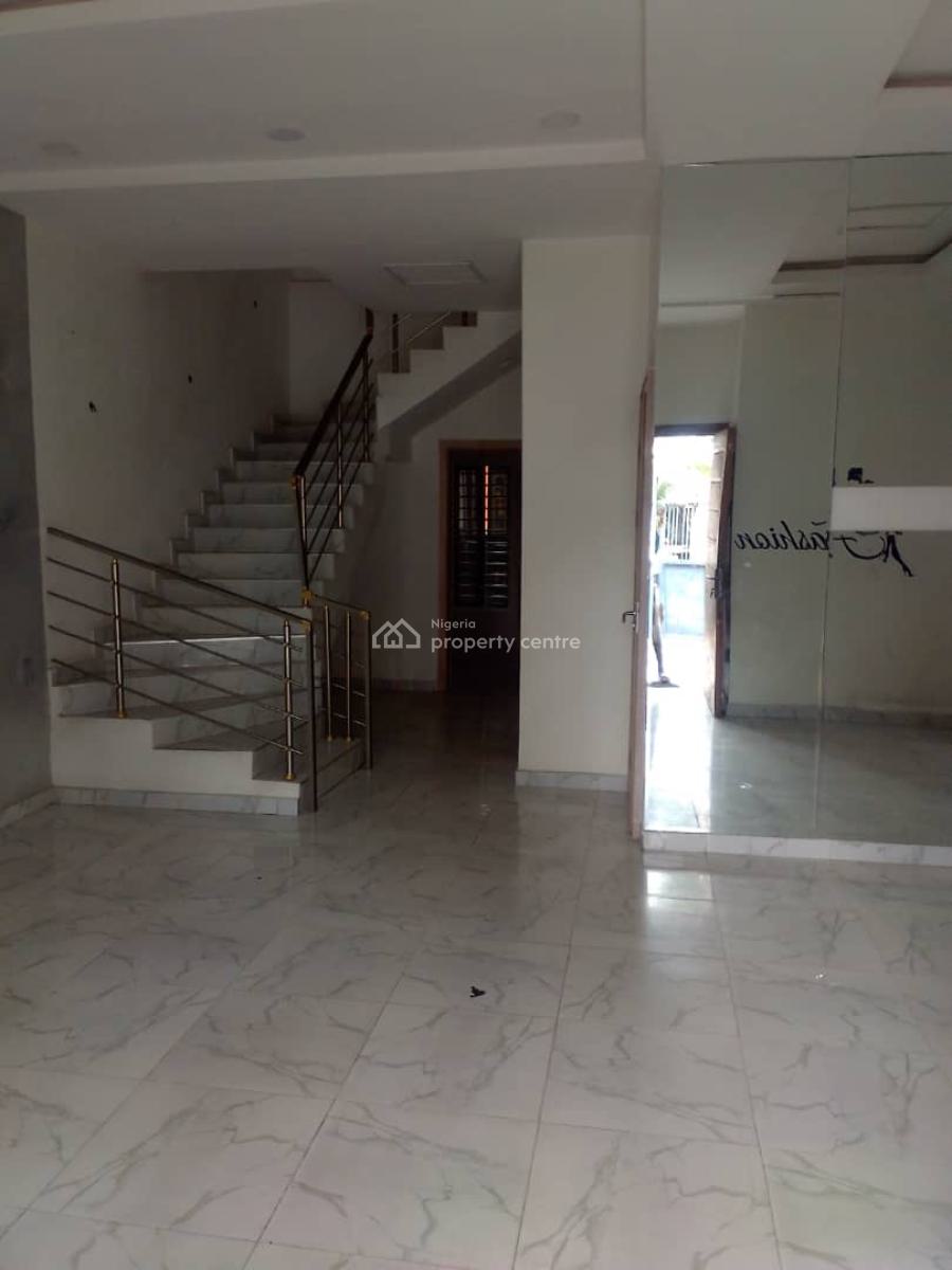 Facing Major Road 4 Bedrom Duplex Semi Detached with Bq Self Compound, Chevron Alternatives Lekki, Lekki, Lagos, Semi-detached Duplex for Rent