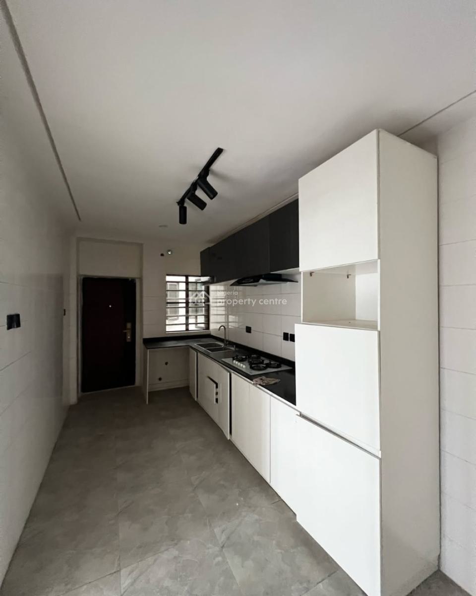2 Bedroom Apartment Available, Ologolo, Lekki, Lagos, Flat / Apartment for Rent
