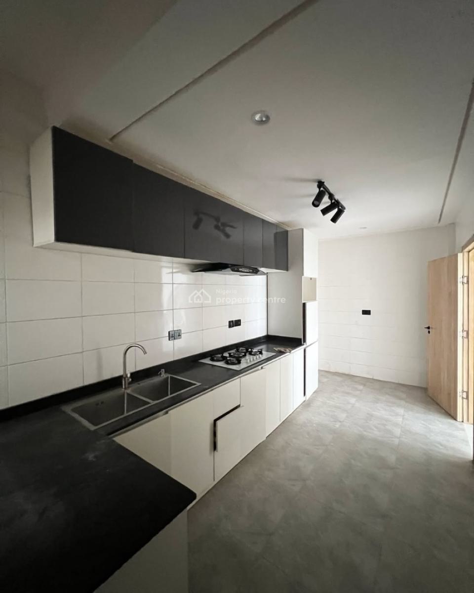 2 Bedroom Apartment Available, Ologolo, Lekki, Lagos, Flat / Apartment for Rent
