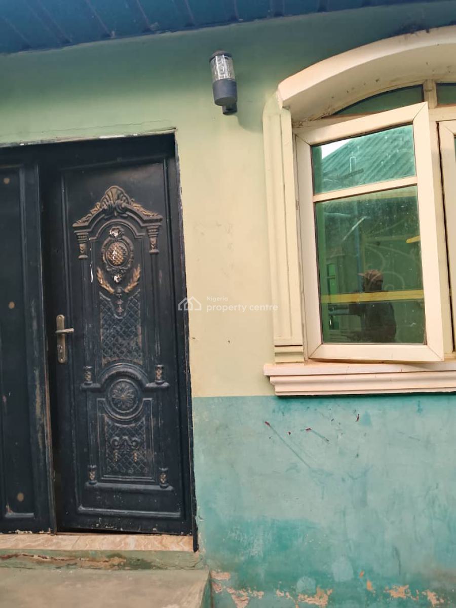 a Clean 2 Bedroom Apartment, Lucky Fiber Road, Ikorodu, Lagos, Flat / Apartment for Rent