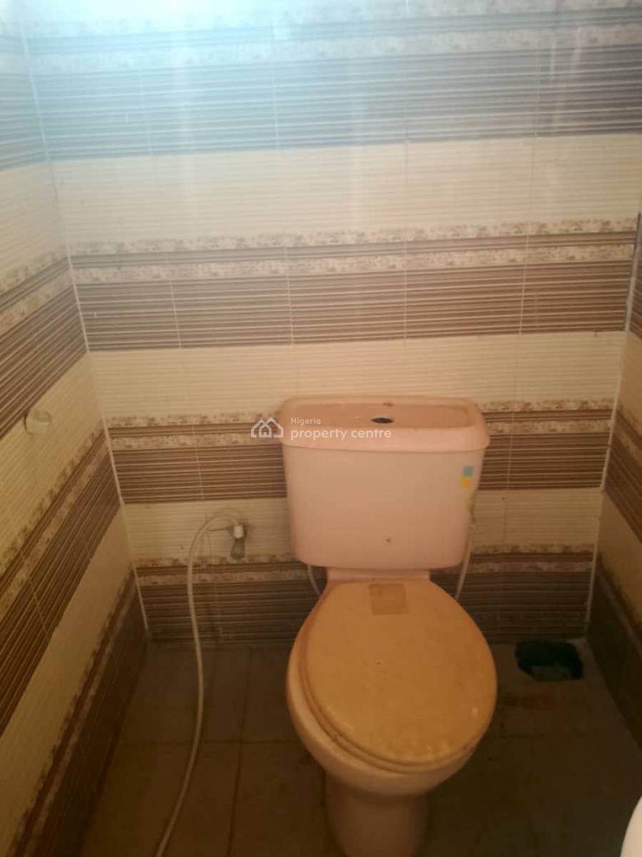 a Clean 2 Bedroom Apartment, Lucky Fiber Road, Ikorodu, Lagos, Flat / Apartment for Rent