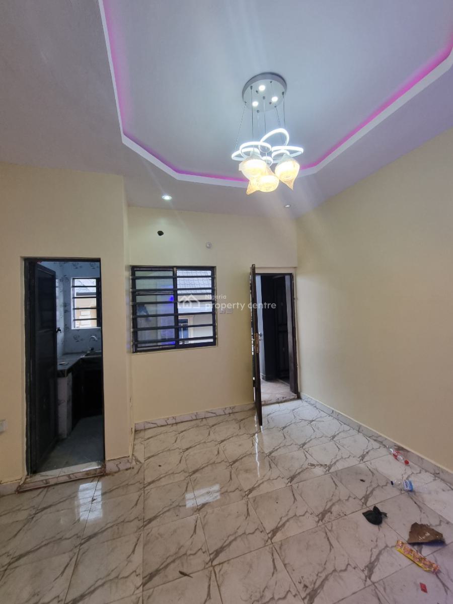 Tastefully Built Mini Flat, Toyin Street, Bariga, Shomolu, Lagos, Mini Flat (room and Parlour) for Rent