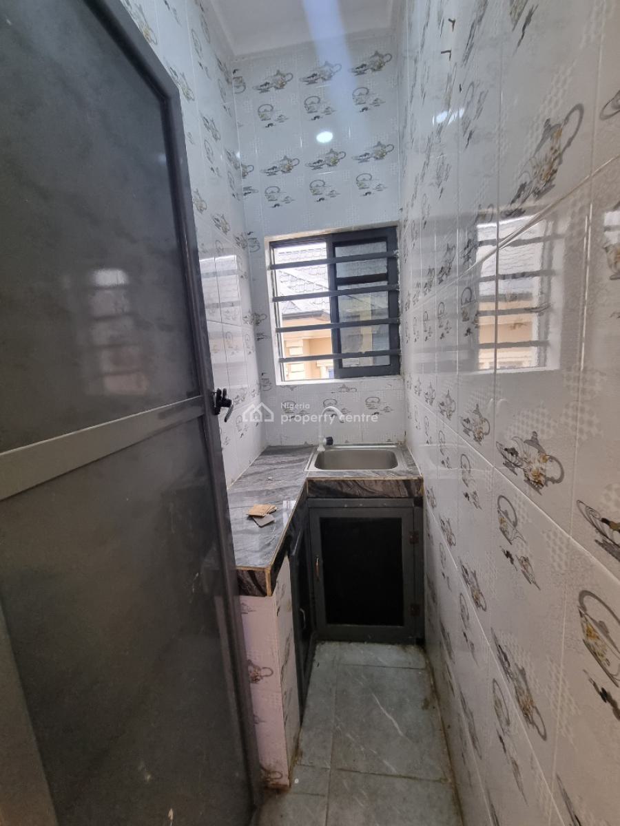 Tastefully Built Mini Flat, Toyin Street, Bariga, Shomolu, Lagos, Mini Flat (room and Parlour) for Rent