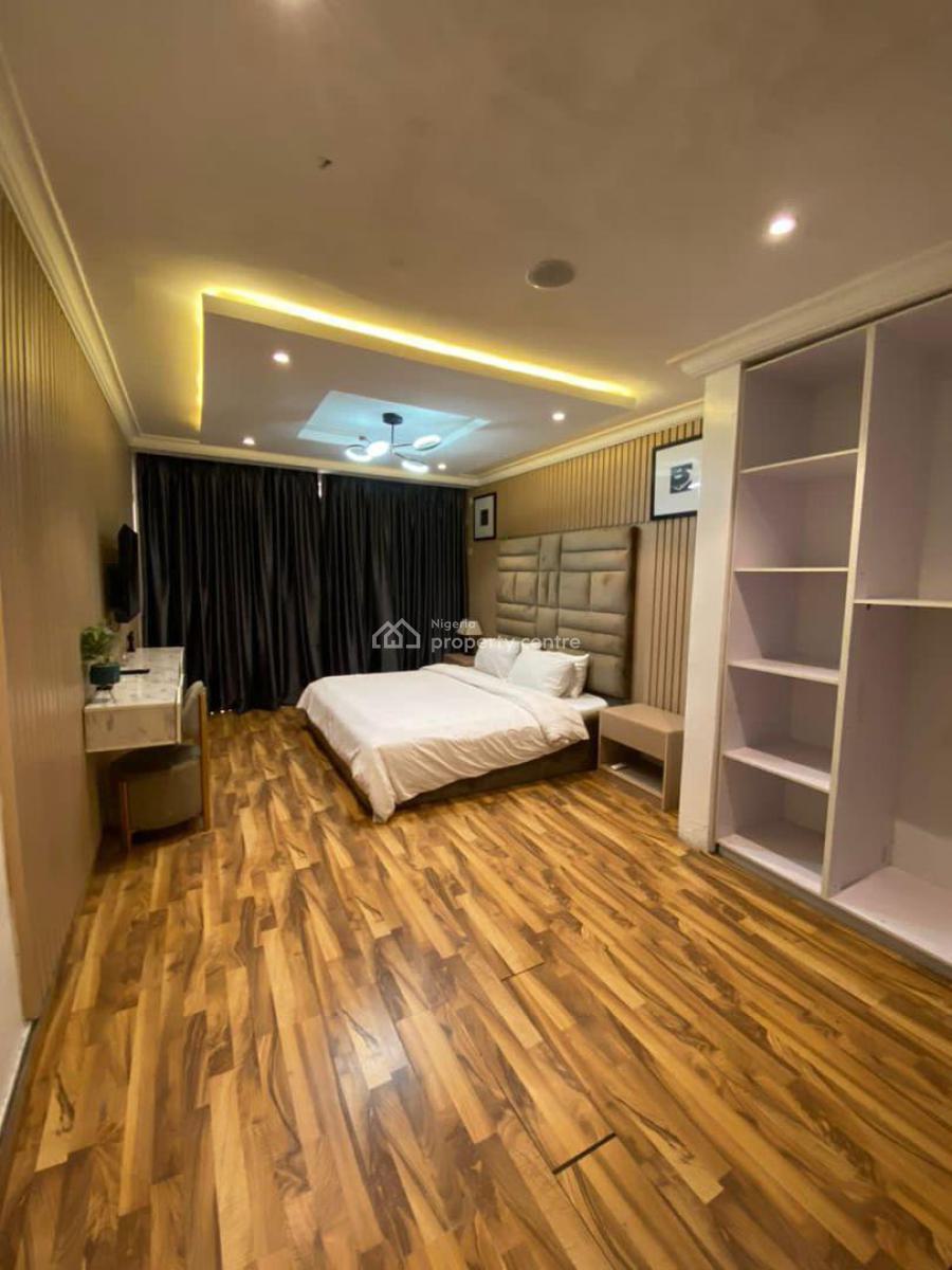 3 Bedroom Waterfront Apartments with Pool Ps5 Snooker Wifi, Lekki Phase 1, Lekki, Lagos, Flat / Apartment Short Let