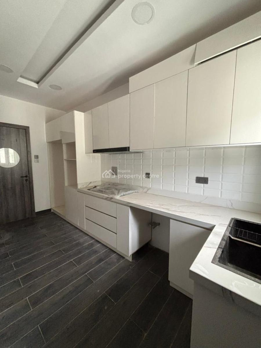 New Executive 3bedroom Flat Apartment in a Good Location, Osapa London, Osapa, Lekki, Lagos, Block of Flats for Sale