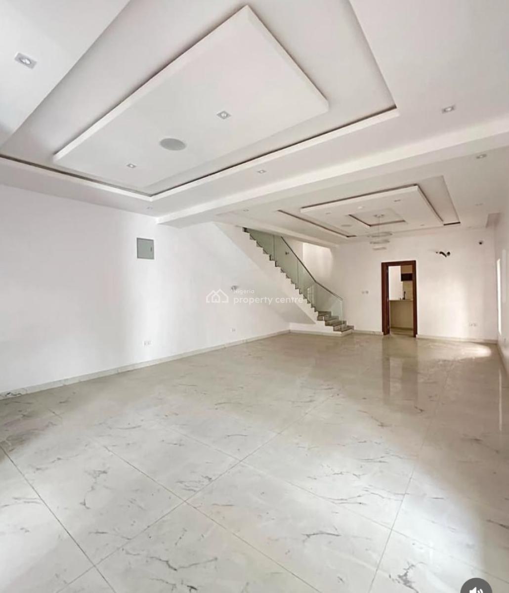 Well-structured 5 Bedroom Semi-detached Duplex, Lekki Phase 1, Lekki, Lagos, Semi-detached Bungalow for Sale