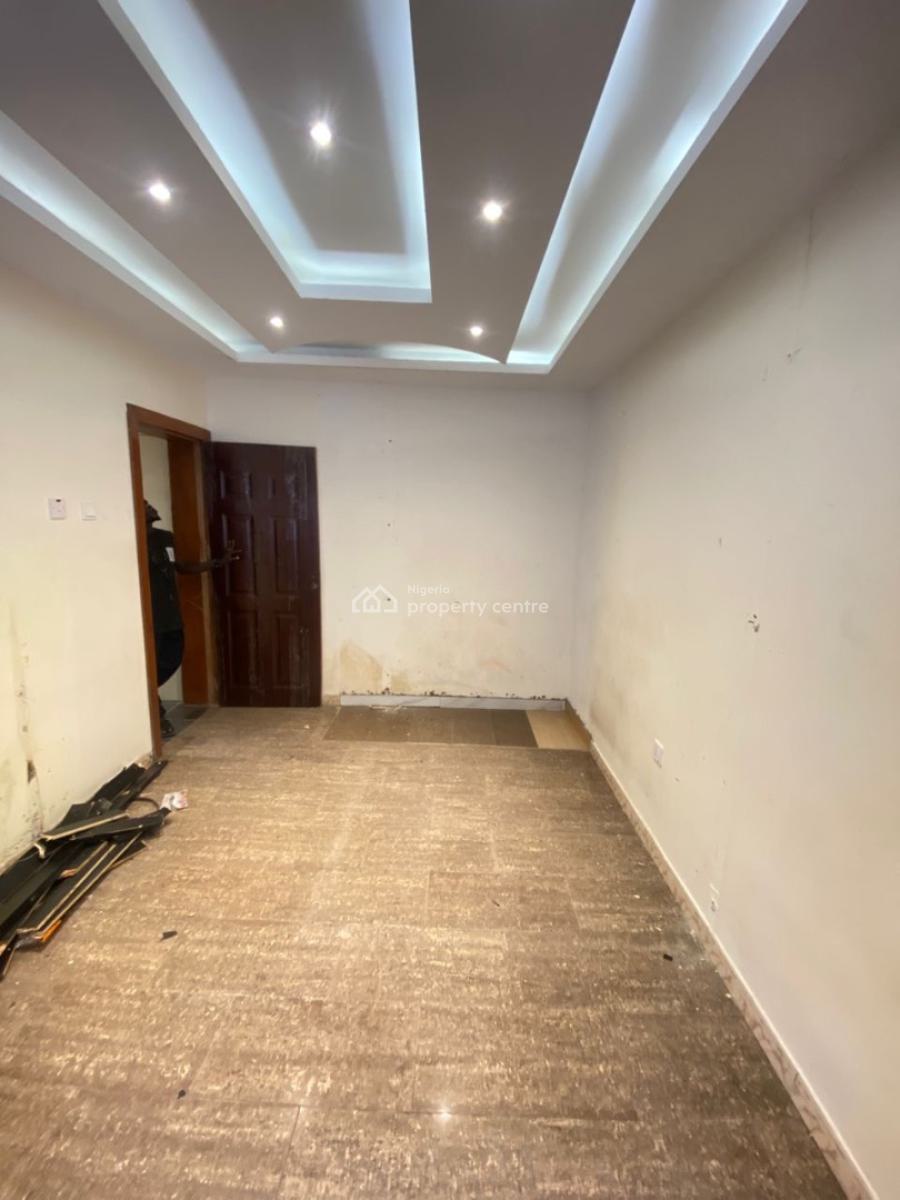 Neat and Big Mini Flat Well Spacious in Phase 1, Lekki Phase 1, Lekki, Lagos, Mini Flat (room and Parlour) for Rent