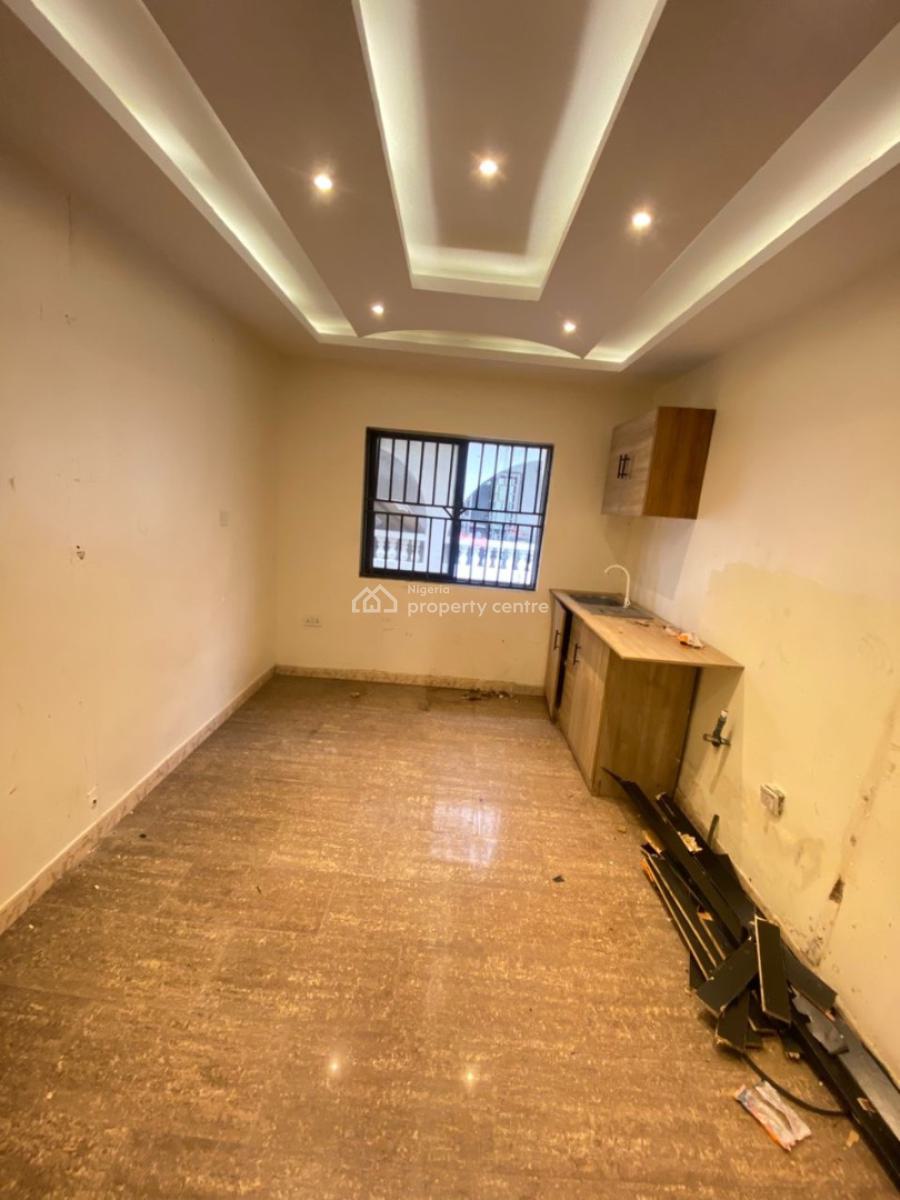 Neat and Big Mini Flat Well Spacious in Phase 1, Lekki Phase 1, Lekki, Lagos, Mini Flat (room and Parlour) for Rent