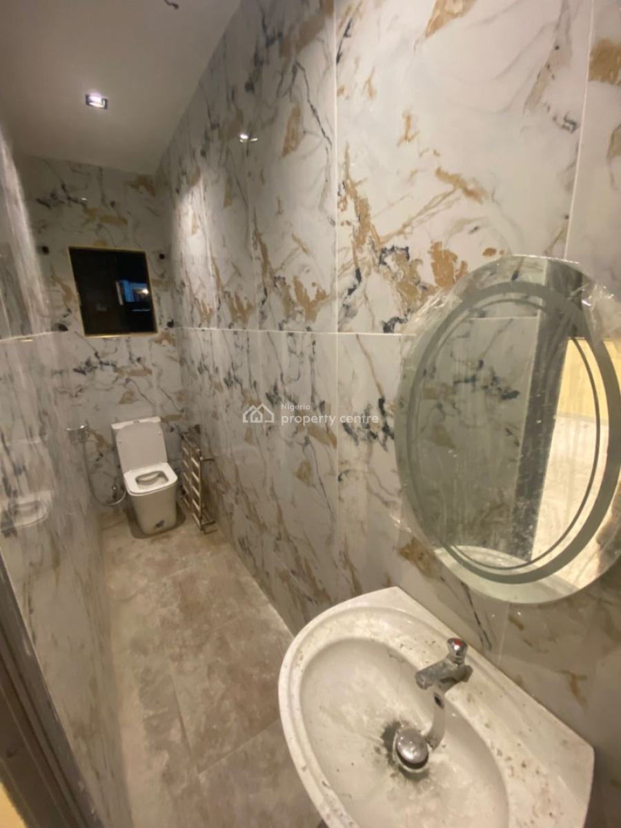 Spacious 3bedroom Apartment in Lekki Phase 1, Lekki Phase 1, Lekki, Lagos, Flat / Apartment for Rent