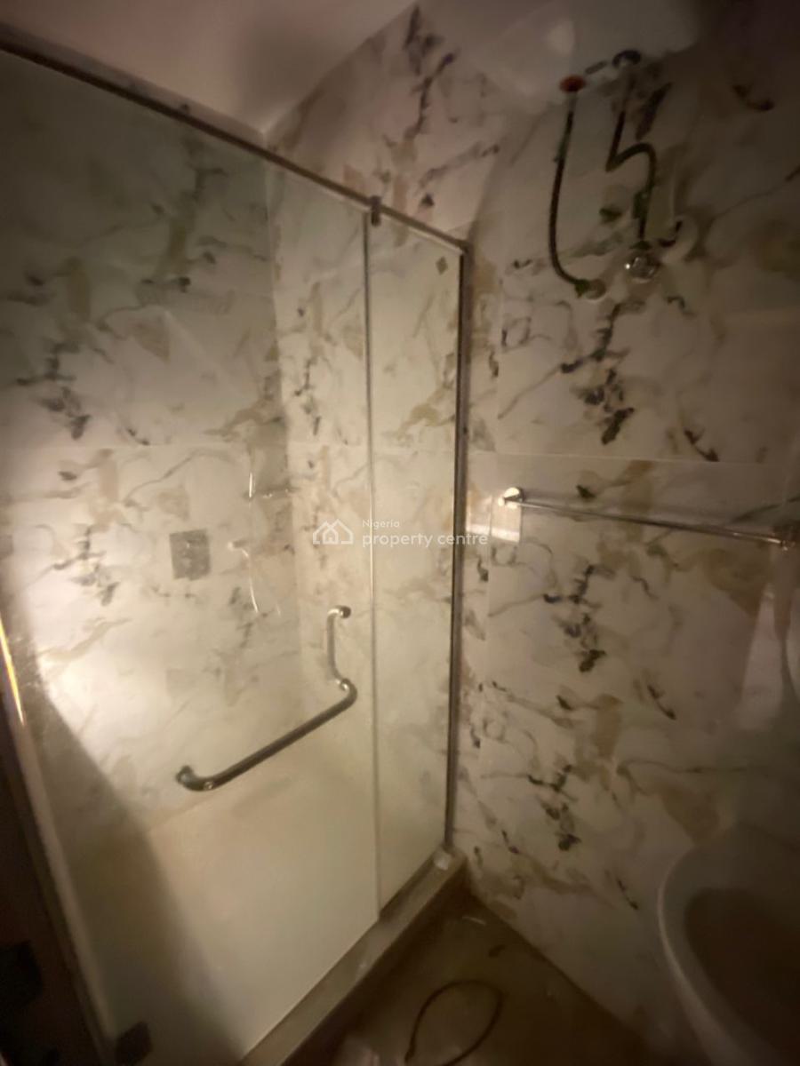 Spacious 3bedroom Apartment in Lekki Phase 1, Lekki Phase 1, Lekki, Lagos, Flat / Apartment for Rent