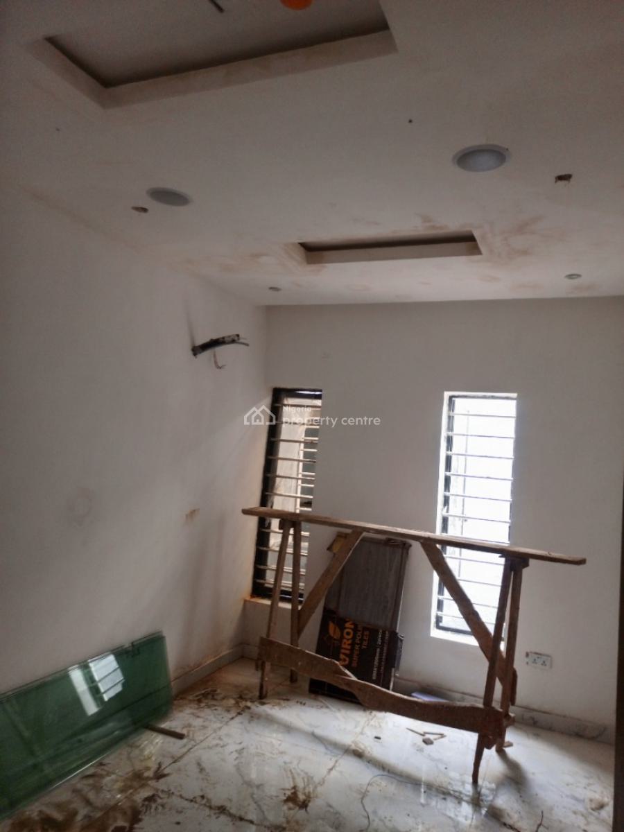 4 Bedroom Semi-detached Duplex with Bq, All Room En Suite, Water Front Estate, Magodo Gra Phase 1 Lagos, Magodo, Lagos, Semi-detached Duplex for Sale