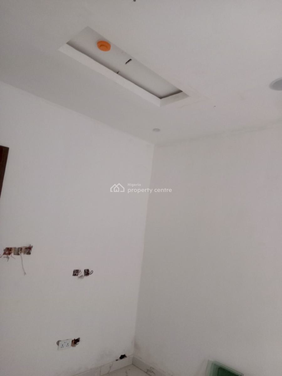 4 Bedroom Semi-detached Duplex with Bq, All Room En Suite, Water Front Estate, Magodo Gra Phase 1 Lagos, Magodo, Lagos, Semi-detached Duplex for Sale
