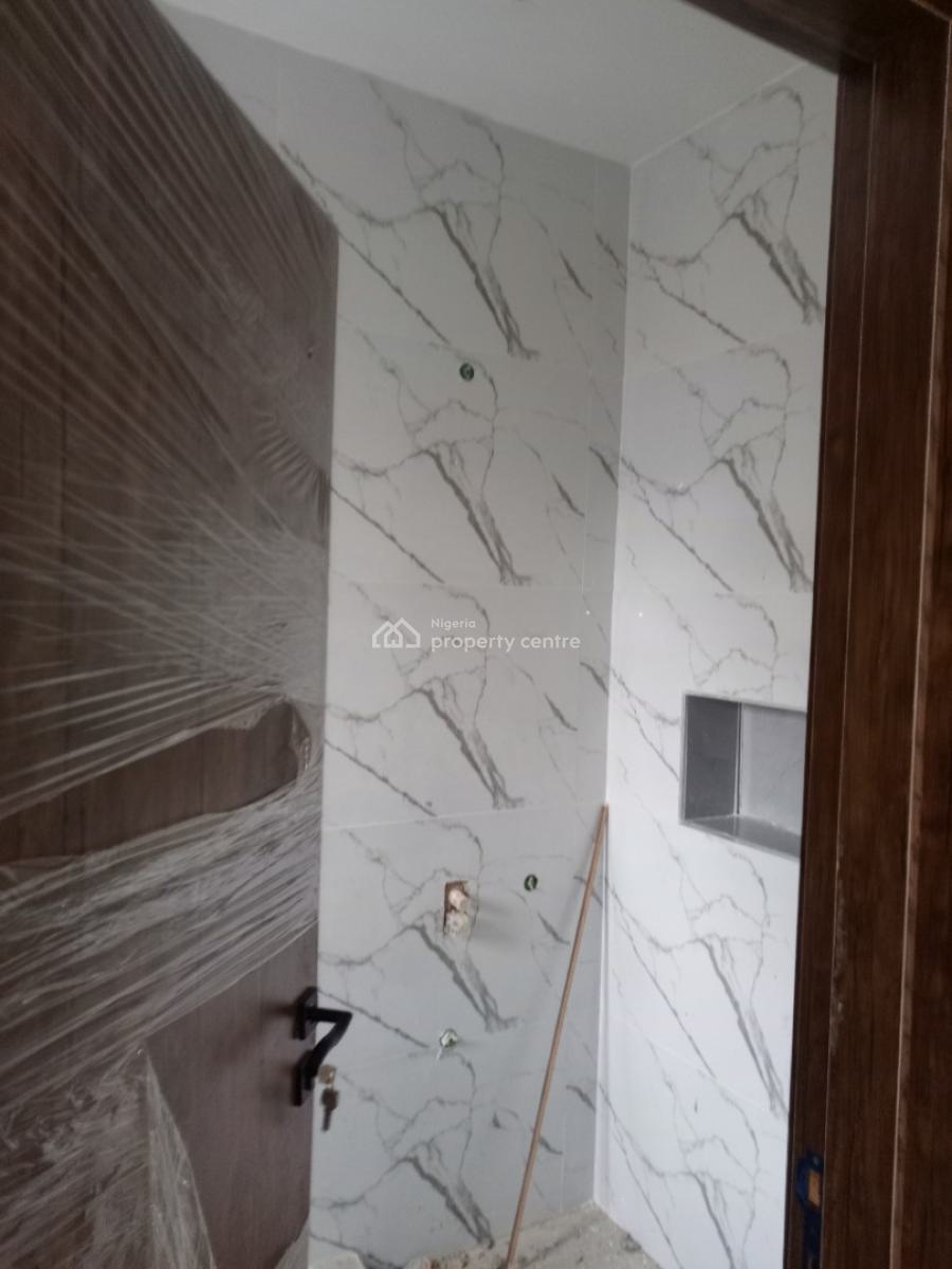 4 Bedroom Semi-detached Duplex with Bq, All Room En Suite, Water Front Estate, Magodo Gra Phase 1 Lagos, Magodo, Lagos, Semi-detached Duplex for Sale